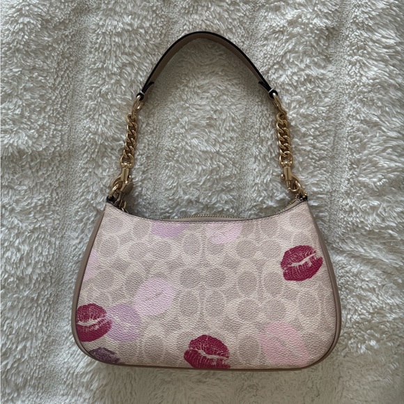 Coach Kiss Print Teri Shoulder Bag - Regular Size (NOT mini) - Picture 2 of 8